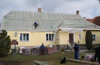 Rekonstrukce střechy rodinného domu Svojšice