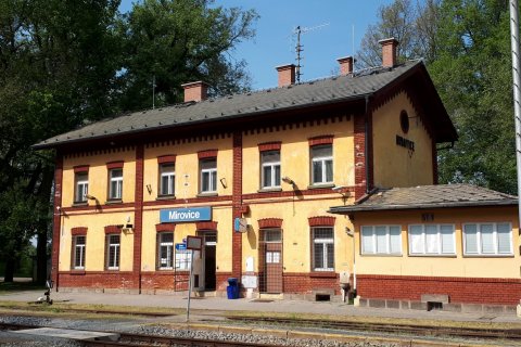Oprava střechy - nádraží Mirovice