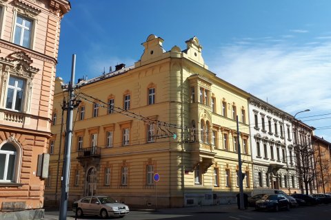 Oprava střechy bytového domu - Plzeň